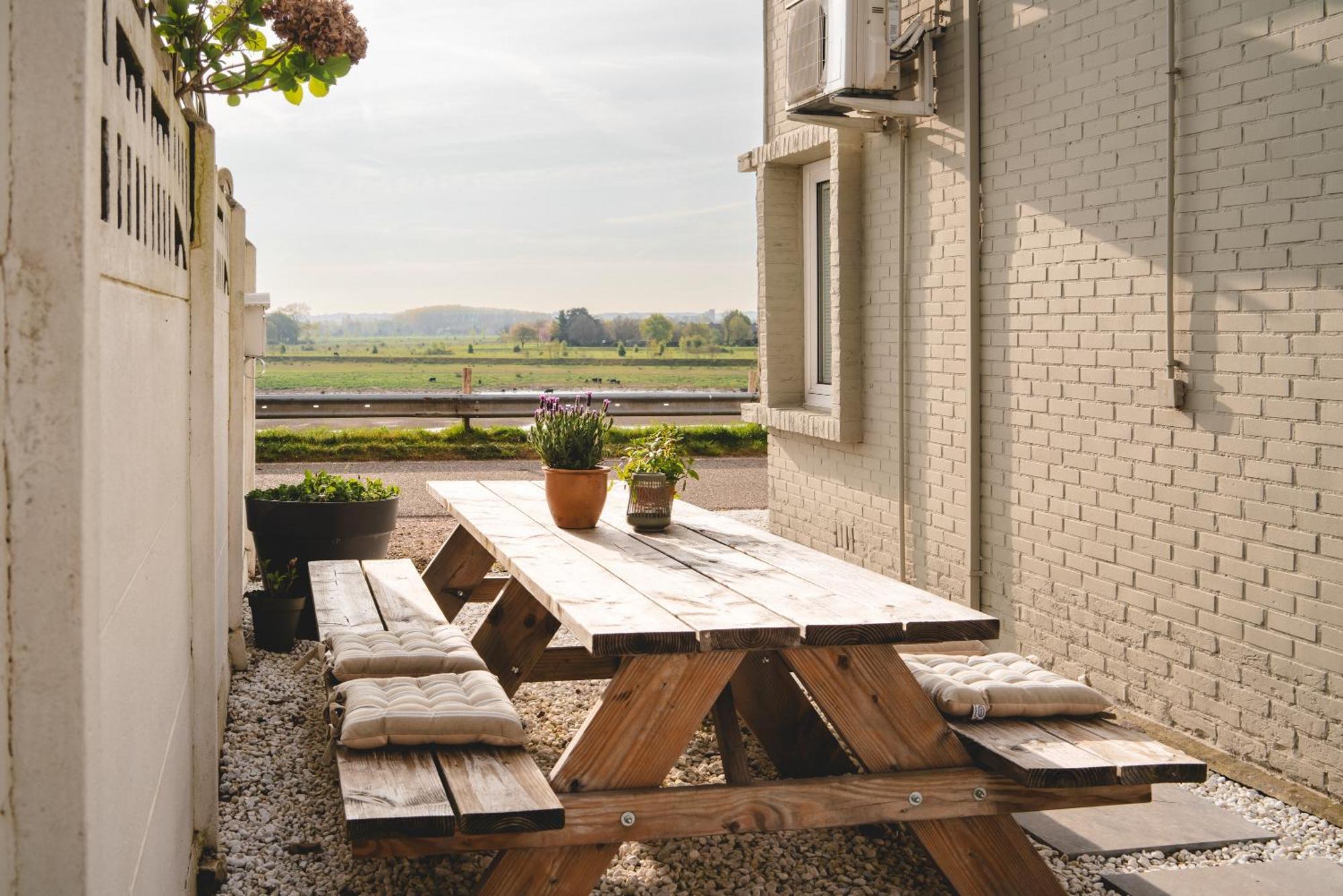 Maas Suites - The River House With Private Sauna Lanaken Exterior photo